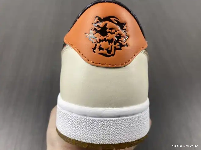 Cheap the Air DH6932-100 Tiger Jordan of OG Low 1 Year 0430